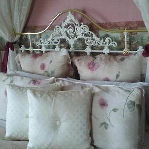 Deluxe Queen Suite
